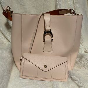 Dooney & Bourke Saffiano Leather Shoulder Bag with wristlet. Never been used.